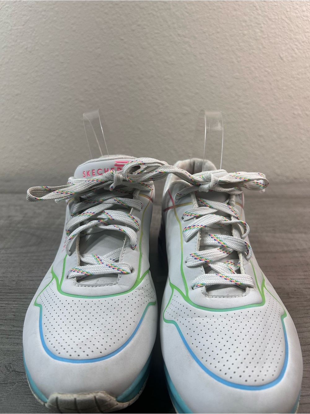 Skechers Air Cushion White Sneakers with Rainbow Gradient Sole Women’s Size 8 - Picture 5 of 10